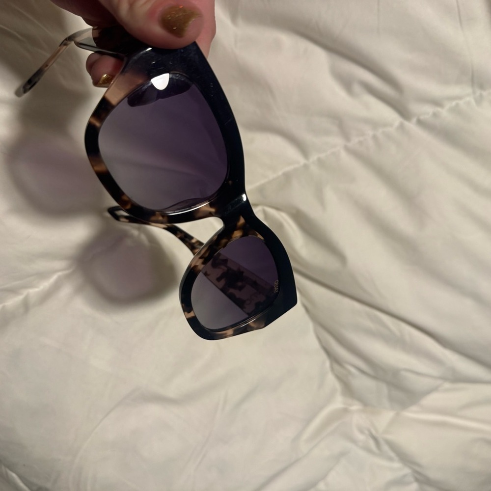 Quay Australia Brown Gradient Sunglasses - Picture 4 of 4